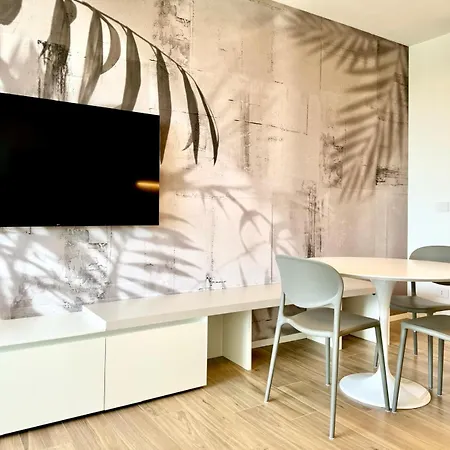 Sun Village-nuovissimo In Con Piscina -lido Di Piazza Aurora ليدو دي يسولو